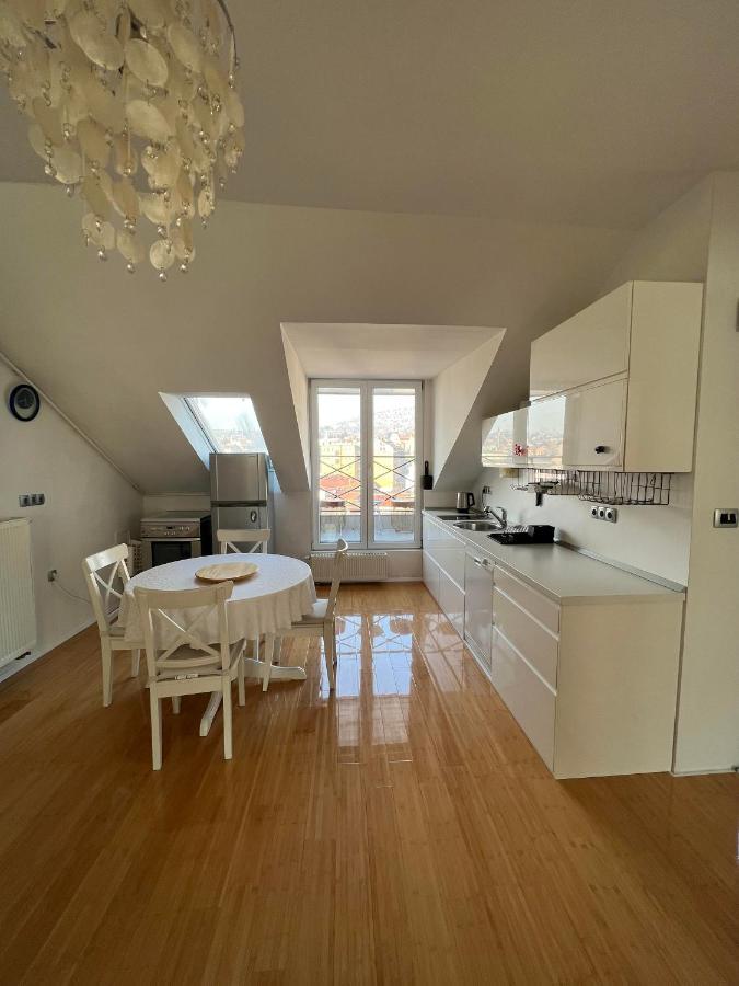 Lejla Apartment Сараево Экстерьер фото